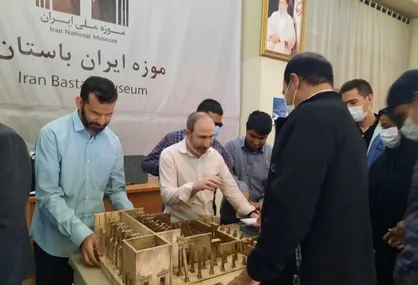 بازدید دانش&zwnj;آموزان نابینای مدرسه خزائلی از موزه ملی ایران