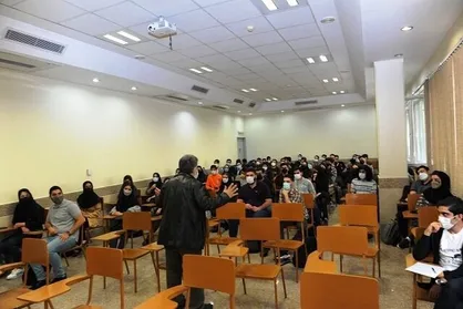 انتقاد وزیر علوم از حصارکشی و مرزبندی بین دانشگاه&zwnj;های پزشکی و غیرپزشکی
