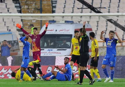 جدول لیگ برتر فوتبال در پایان روز دوم/ تراکتور به پرسپولیس رسید