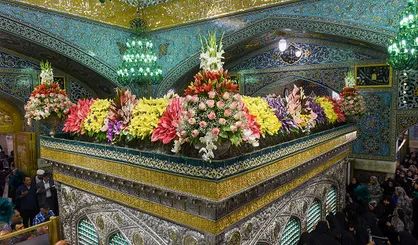 گل&zwnj;آرایی حرم مطهر رضوی به اتمام رسید
