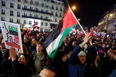 فراخوانی برافراشتن پرچم فلسطین در ورزشگاه‌های فرانسه