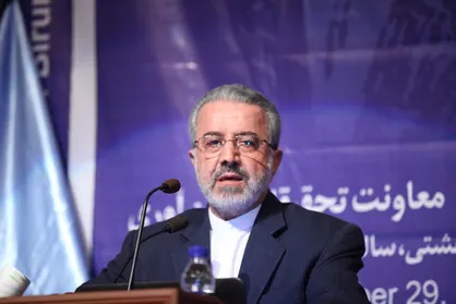 عزیزی: اهمیت پژوهش در کشور ما نهادینه نشده / تصمیم&zwnj;گیری&zwnj;ها بر مبنای تعقل و پژوهش نیست