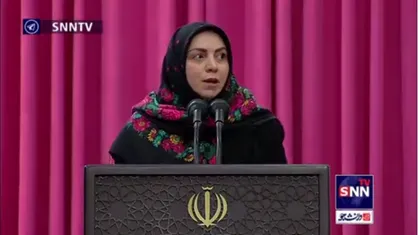 گلایه لیلی عاج نویسنده و کارگردان از ترجمه&zwnj;های ضعیف و انتخاب&zwnj;های نازل در آثار نمایشی کشور، در دیدار امروز با رهبر انقلاب