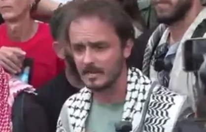 یک پهپاد در سه-چهار متری بالای سرمان پرواز کرد و سپس کشتی دچار آتش سوزی شد