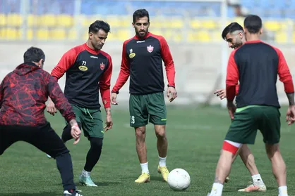 مرور برنامه های تاکتیکی در تمرین پرسپولیس/ سرخ&zwnj;پوشان راهی فرودگاه شدند
