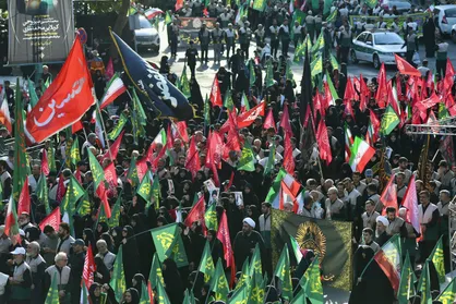 حرکت دسته&zwnj;های عزاداری ۲۸ صفر به سمت مقتل رهبر شهید