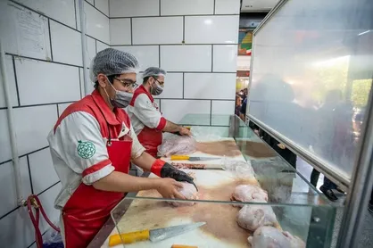 قیمت مرغ قطعه&zwnj;بندی و بسته&zwnj;بندی در میادین و بازار&zwnj;های میوه و تره بار اعلام شد