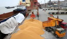  کامیون‌های درون‌شهری دارای کارت هوشمند از ۲۵ تیر به بندر امام می‌روند