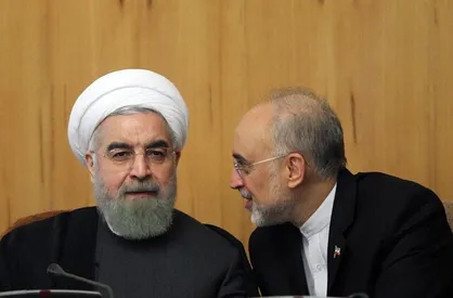 عجله روحانی در انجام تعهدات برجامی / پیام روحانی به صالحی: سانتریفیوژ&zwnj;ها را سریعتر جمع می&zwnj;کنی یا کارگر بفرستم؟