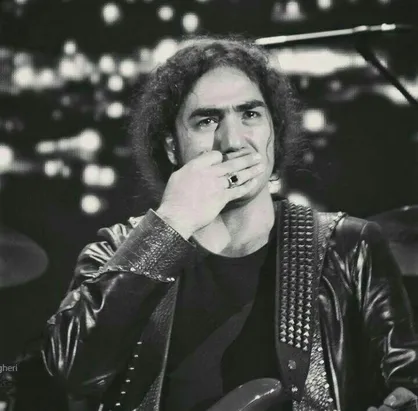 خواننده مشهور عزادار شد!