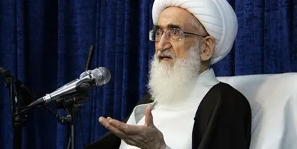 مردم گرفتار گرانی و بیکاری هستند/مسؤولان حول محور ولایت فقیه حرکت کنند
