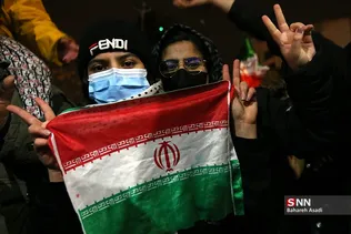 شادی مردم تهران پس از صعود تیم ملی فوتبال به جام جهانی