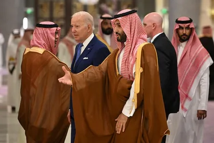 روایت  &laquo;واشینگتن&zwnj;پُست&raquo; از کلاهی که بن&zwnj;سلمان بر سر بایدن گذاشت