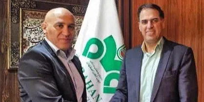 منصوریان برای یک فصل دیگر با ذوب&zwnj;آهن تمدید کرد