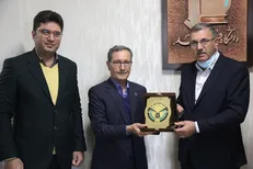 گروهی از مسئولان دانشگاه فنی فرات اوسط از دانشگاه فردوسی مشهد بازدید کردند