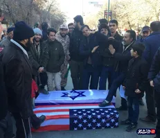 طومار اعتراض به شهادت سردار سلیمانی امضا شد / آتش زدن نمادین تابوت سربازان آمریکایی