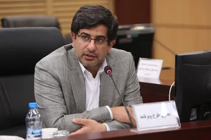 نقدینگی بالایی در دست مردم است / علت جلوگیری از واردات خودرو