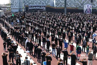 عزاداری ظهر عاشورا در میدان امام حسین (ع)
