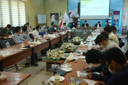 فعالان حوزه سخت&zwnj;افزار در بستری نوآورانه گردهم آمدند / ورود استارتاپ&zwnj;ها به صنایع نفت، گاز و پتروشیمی