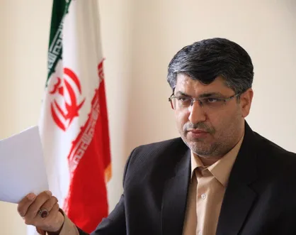 کریمی: فروش ماسک در سوپر مارکت&zwnj;های کنار داروخانه&zwnj;؟! / در توزیع اقلام بهداشتی مشکلات جدی داریم