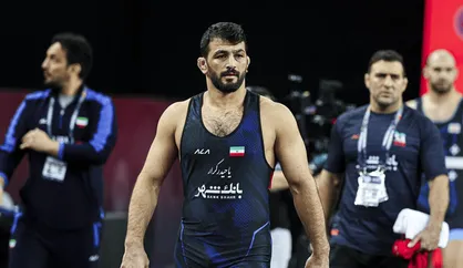 یزدانی برای دوبنده ۹۷ کیلوگرم روی تشک می&zwnj;رود