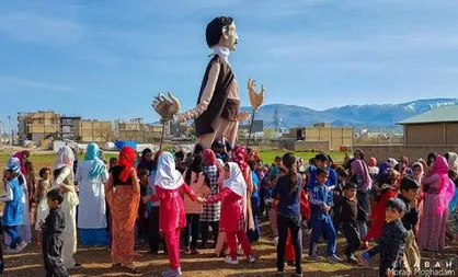 شادپیمایی عروسک&zwnj;ها در مناطق زلزله&zwnj;زده کرمانشاه