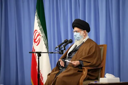 رهبرانقلاب: چند سال مذاکره کردیم اما به نتیجه&zwnj;ای نرسید / برخی چشم امید به کسانی دارند که با ما دشمنی می&zwnj;کنند / معیشت مردم حقاً دچار تنگنا شده است
