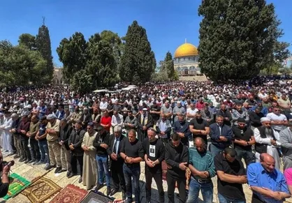 اقامه نماز جمعه در مسجدالاقصی با حضور ۴۵ هزار فلسطینی