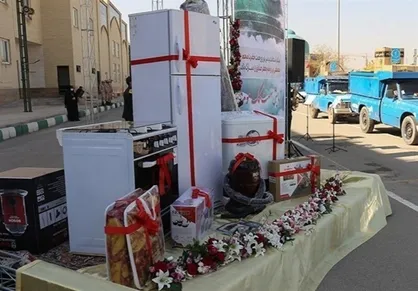 ۱۰۰ سری جهیزیه میان نوعروسان دهک اول استان فارس توزیع شد