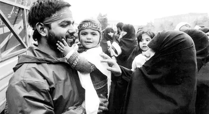 زنان در سال&zwnj;های دفاع مقدس نقش تعیین کننده&zwnj;ای داشتند/ زن مربی انسان و مظهر تحقق آمال بشر است