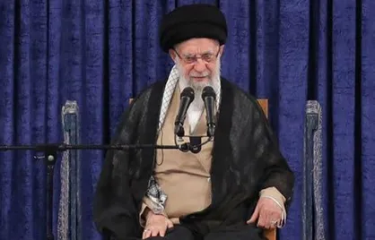 مشکلات پیش آمده برای دستگاه&zwnj;ها در حادثه بندرشهید رجایی، ان&zwnj;شاءالله با فوریت، قدرت و توانایی دستگاه&zwnj;های اجرایی سرحال و توانا و جوان ما جبران خواهد شد