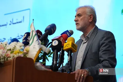 نیازمند دانشگاهی هستیم برای اینکه مبانی انقلاب اسلامی را به طور بومی برای جامعه تبیین کند