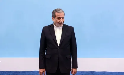 عراقچی وارد دوحه قطر شد + فیلم
