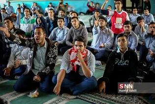 تماشای بازی پرسپولیس و کاشیما آنتلرز در دبیرستان البرز