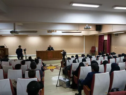 مشکل اصلی علوم انسانی در ایران وجود مبانی غیر اسلامی است/ انقلاب یک حرکت انسانی است