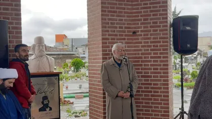 دشمنان به شکل سخت افزاری و نرم افزاری منابع هویتی ما را مورد هجمه قرار داده&zwnj;اند