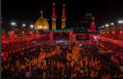پیاده روی زائران حسینی در طریق نجف به کربلا + فیلم