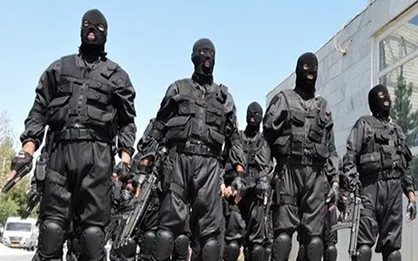 بازداشت تعدادی از اغتشاشگران توسط سربازان گمنام
