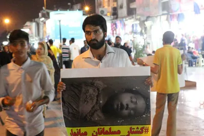 دانشجویان در خصوص جنایت&zwnj;های دولت میانمار روشنگری کردند/ کمپین حمایت از مسلمانان میانمار در میان مردم