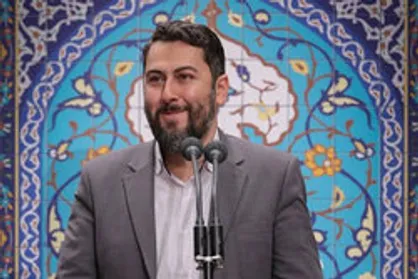 شعرخوانی زیبای احمد بابایی در حرم رضوی