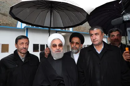 روحانی: درآمد سالانه تردد برای تکمیل منطقه دو بکار می&zwnj;رود / آزادراه تهران-شمال جاده&zwnj;ای بسیار زیبا توام با ریزه کاری&zwnj; فنی است