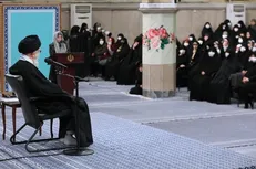 حاشیه نگاری از دیدار اقشار مختلف زنان با رهبر انقلاب