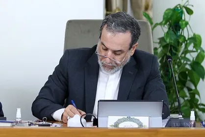 عراقچی موفقیت&zwnj;های کشتی ایران در مسابقات جهانی ۲۰۲۴ را تبریک گفت
