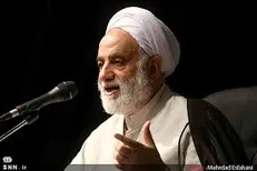 مردم در محافل عزاداری و روضه‌خوانی رشد می‌کنند