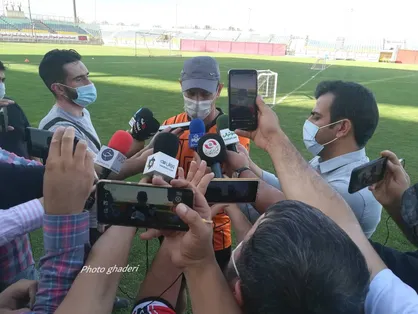 گل&zwnj;محمدی: بعد از یکسال توانستیم بازیکنان را یک هفته تعطیل کنیم/ بازیکنانم از خودگذشتگی کردند، اما آن&zwnj;ها هم ظرفیتی دارند