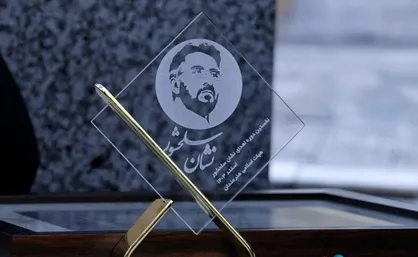 آئین اهدای &laquo;نشان سلحشور&raquo; برگزار شد/ نخستین &laquo;نشان سلحشور&raquo; به &laquo;علی غفاری&raquo; برای خلق &laquo;پیشمرگ&raquo; رسید