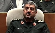 سرلشکر جعفری با جمعی از خانواده‌های شهدای مدافع حرم دیدار کرد