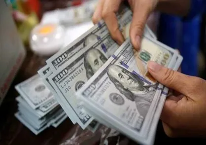 وحشت دلالان از حذف شبانه آگهی&zwnj;های اینترنتی فروش دلار!/ زیان شدید در انتظار سفته بازان بازار ارز