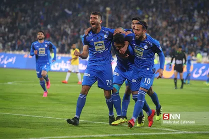 برتری سه بر صفر استقلال تهران مقابل صنعت نفت آبادان