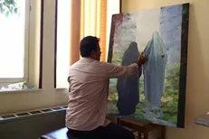 تابلوی نقاشی «اولین دیدار» به‌مناسبت هفته عفاف و حجاب رونمایی شد